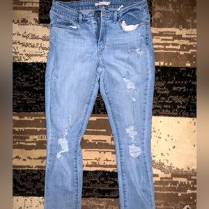 Womens Levi’s skinny jeans